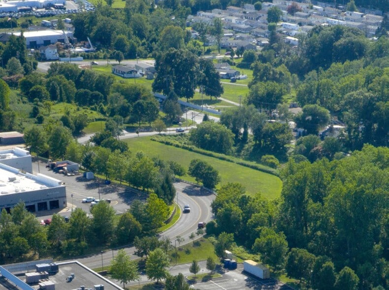Intersection of Old Lincoln Hwy & Horizon Blvd, Bensalem, PA for sale - Building Photo - Image 2 of 4