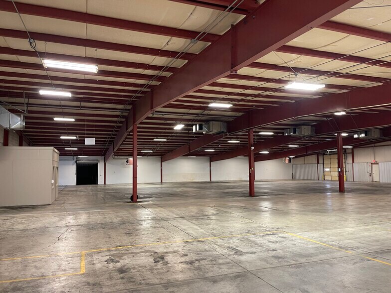 1687 N Airport Rd, Fremont, NE à louer - Photo intérieure - Image 2 de 4