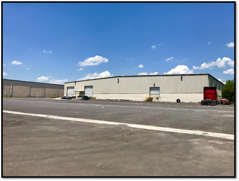 8910 San Mateo Dr, Laredo, TX for lease - Building Photo - Image 2 of 8