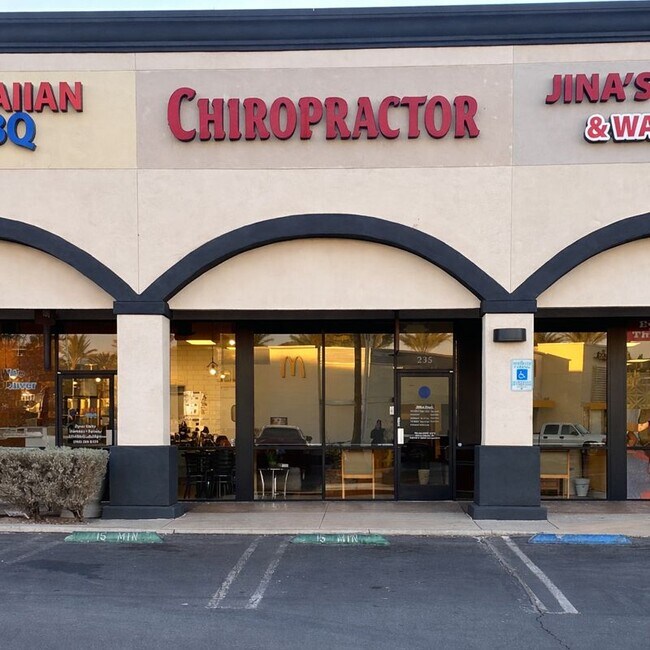 Plus de détails pour 55 S Valle Verde Dr, Henderson, NV - Commerce de détail à louer