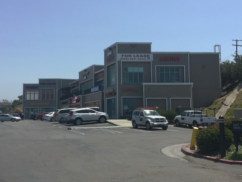 2240 E Plaza Blvd, National City, CA à vendre - Photo du bâtiment - Image 2 de 6