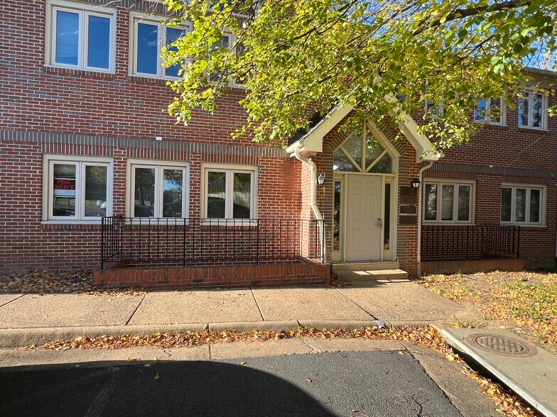 5663-5673 Columbia Pike, Falls Church, VA à louer - Photo intérieure - Image 3 de 13