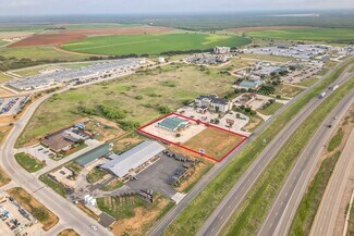Plus de détails pour 410 S Interstate 35, Pearsall, TX - Commerce de détail à louer
