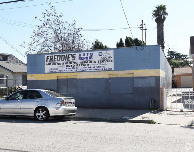 334 E Center St, Pomona, CA à vendre - Photo du bâtiment - Image 2 de 7
