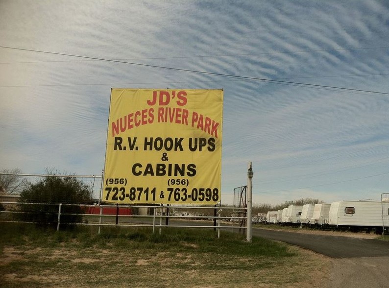 153 RV Park Rd, Cotulla, TX à vendre - Autre - Image 1 de 1