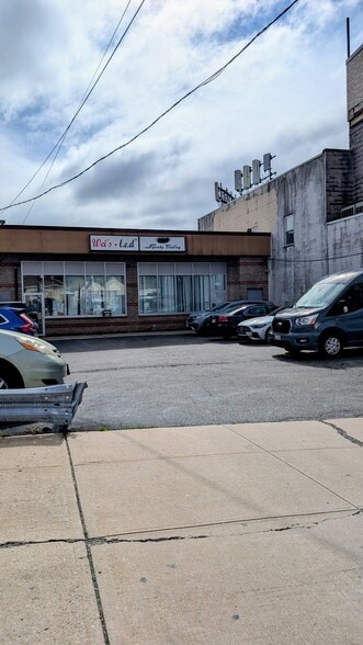 110 Mcclean Ave, Staten Island, NY à louer - Photo du bâtiment - Image 2 de 2