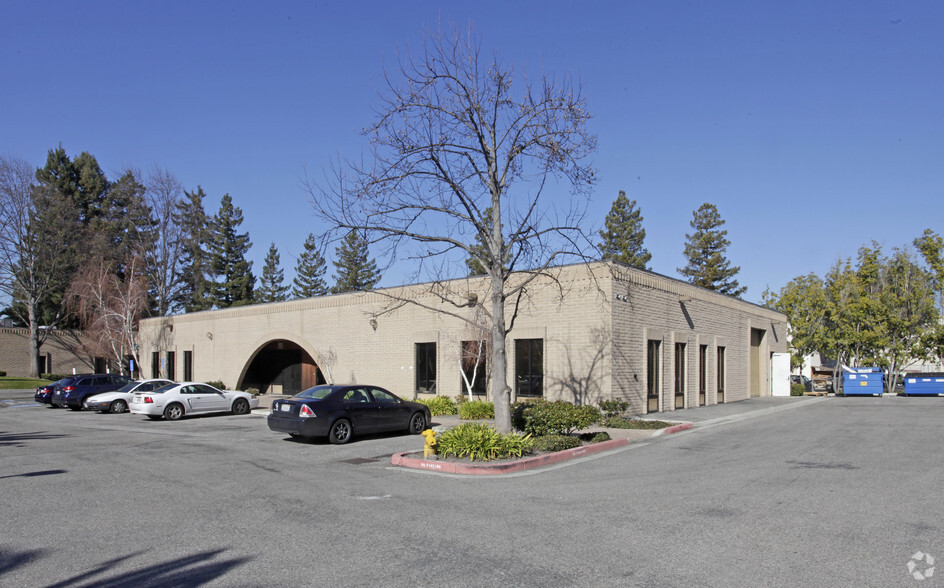 Mercury Drive Life Science portfolio of 2 properties for sale on LoopNet.ca - Building Photo - Image 1 of 3