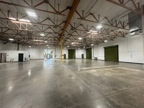 240 N Sunway Dr, Gilbert, AZ for lease Interior Photo- Image 2 of 6