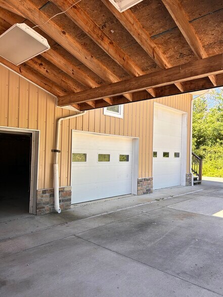 411 Fairchance Rd, Morgantown, WV à louer - Photo du bâtiment - Image 3 de 17