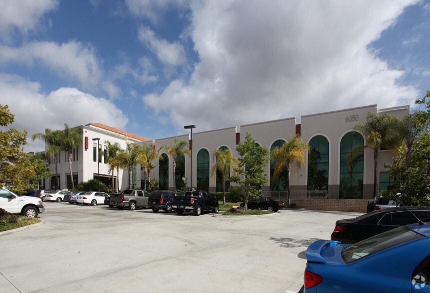 6050 santo Rd, San Diego, CA for lease - Building Photo - Image 3 of 15
