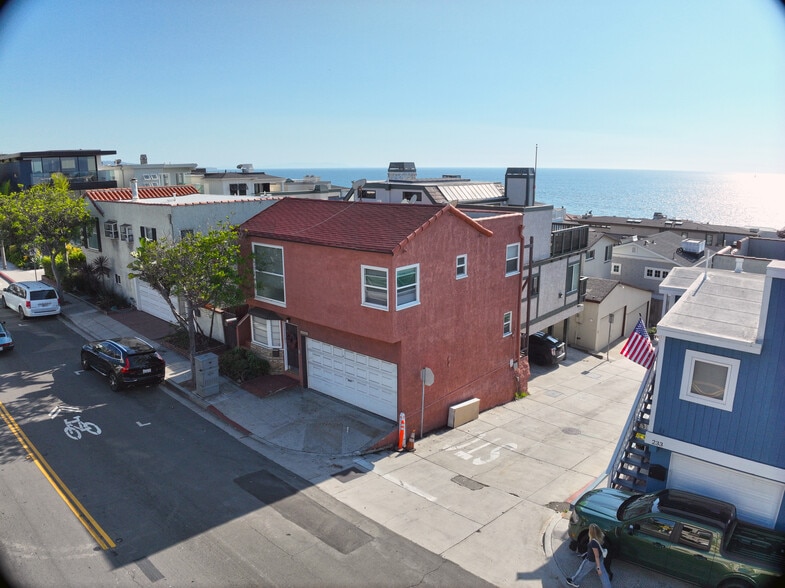 2007 Highland Ave, Manhattan Beach, CA for sale - Building Photo - Image 2 of 10