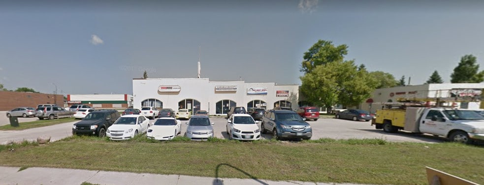 1833 Inkster Blvd, Winnipeg, MB à louer - Photo du bâtiment - Image 2 de 5
