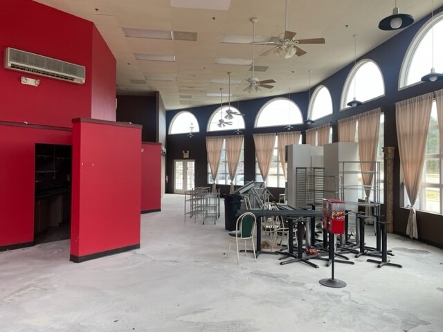 600 Mule Rd, Toms River, NJ à louer - Photo intérieure - Image 3 de 6