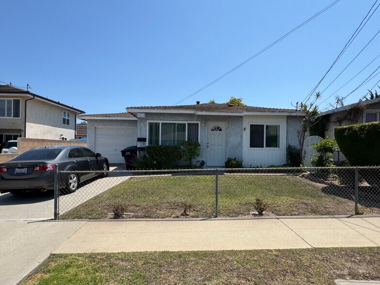 1852 260th St, Lomita, CA à vendre - Photo du bâtiment - Image 2 de 43