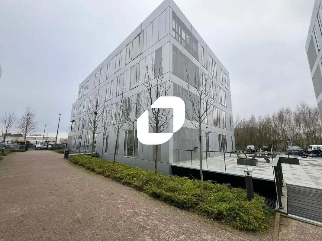 Office in Loos for lease Building Photo- Image 1 of 19