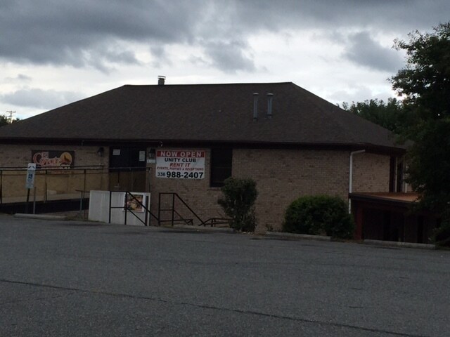 1350 Tolar Dr, Greensboro, NC à vendre - Photo du bâtiment - Image 2 de 50