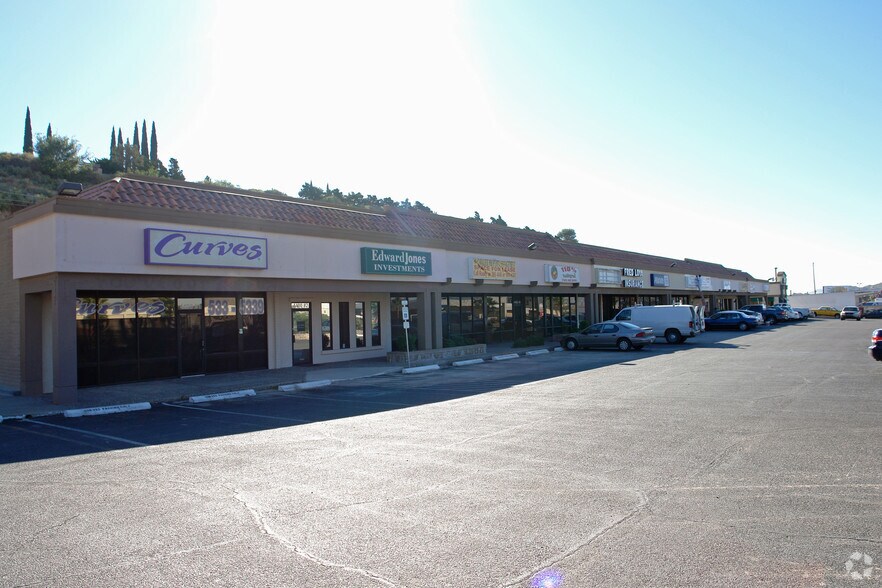 4400 N Mesa St, El Paso, TX à louer - Photo du bâtiment - Image 2 de 13