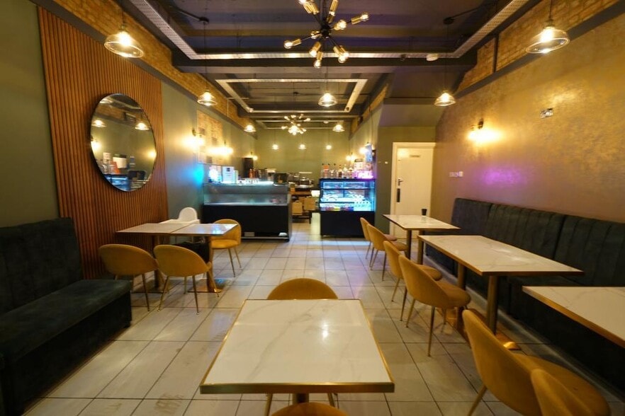 77 Lodge Ln, Grays for lease - Building Photo - Image 2 of 16