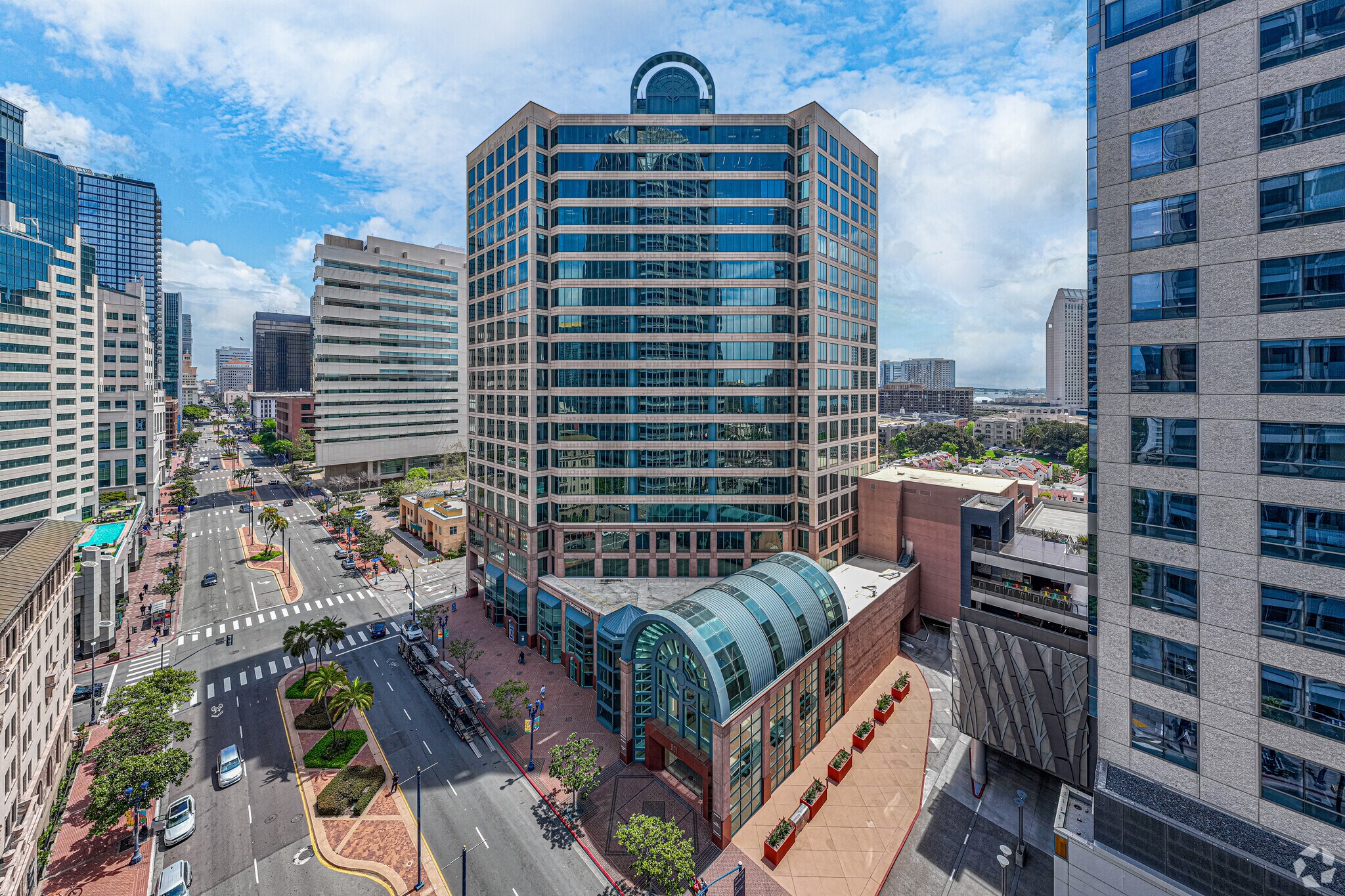 501 W Broadway, San Diego, CA for lease Primary Photo- Image 1 of 29