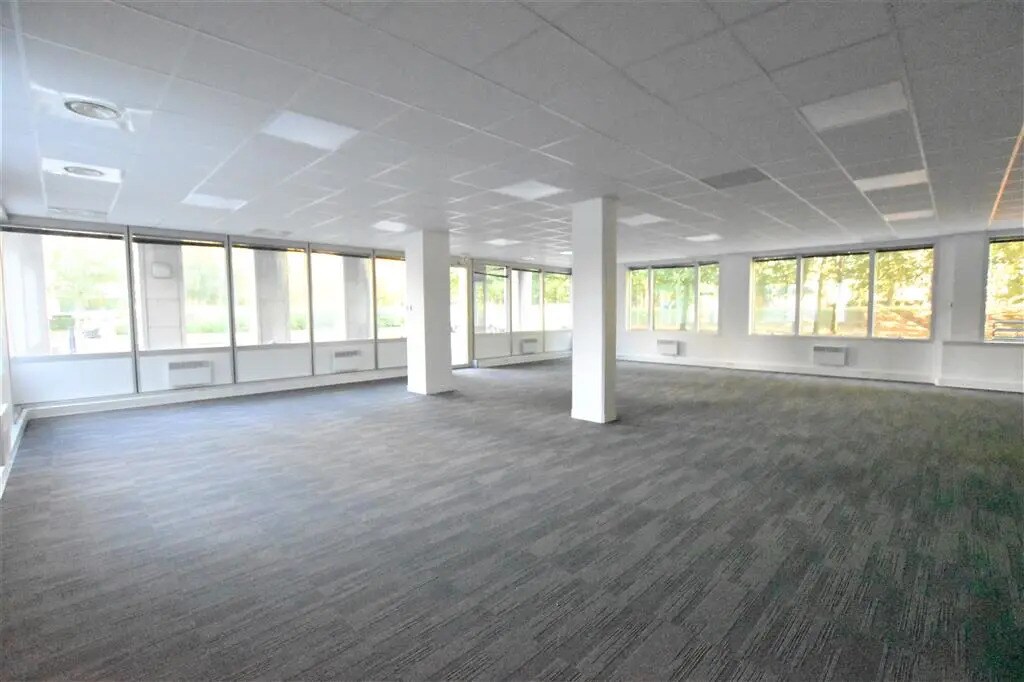 Bureau dans Villepinte à vendre Photo du bâtiment- Image 1 de 8