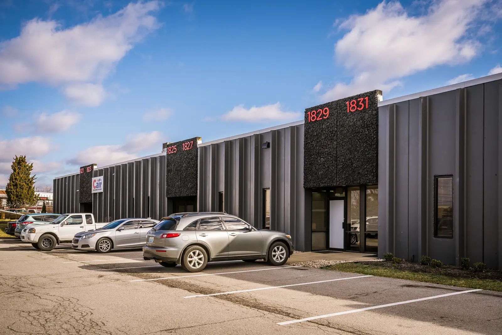 1821-1835 Cargo Ct, Louisville, KY for lease Primary Photo- Image 1 of 11