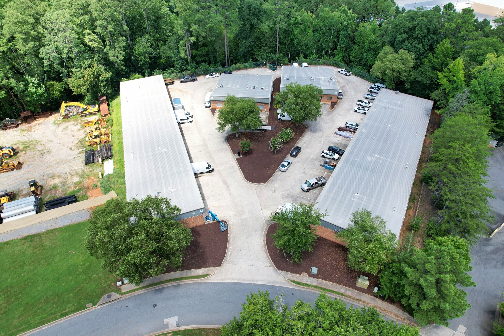 5055 Old Ellis Pt, Roswell, GA à louer Photo du bâtiment- Image 1 de 12