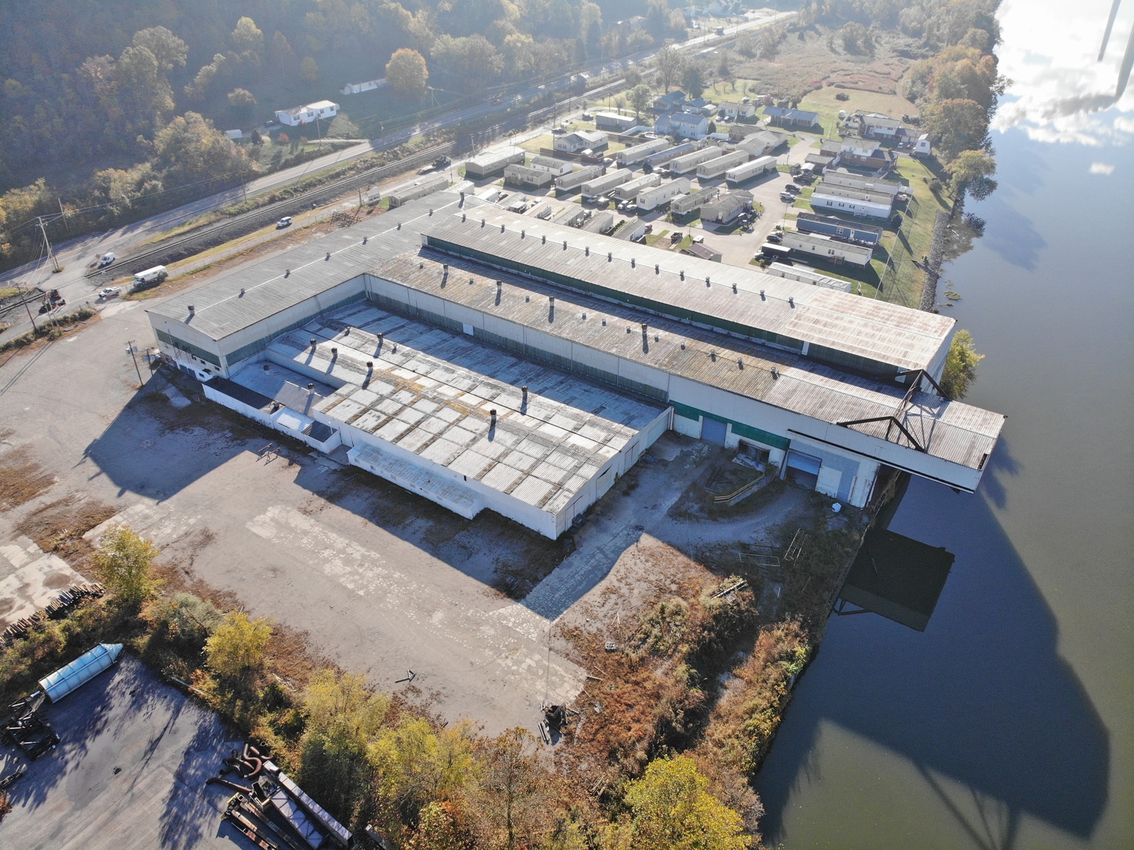 64 Waterway Dr, Poca, WV for lease Primary Photo- Image 1 of 24