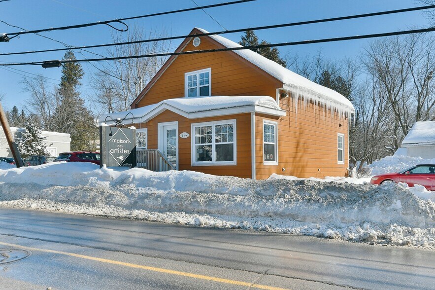 254 Ch de la Grande-Côte, Rosemère, QC à vendre - Photo principale - Image 1 de 1