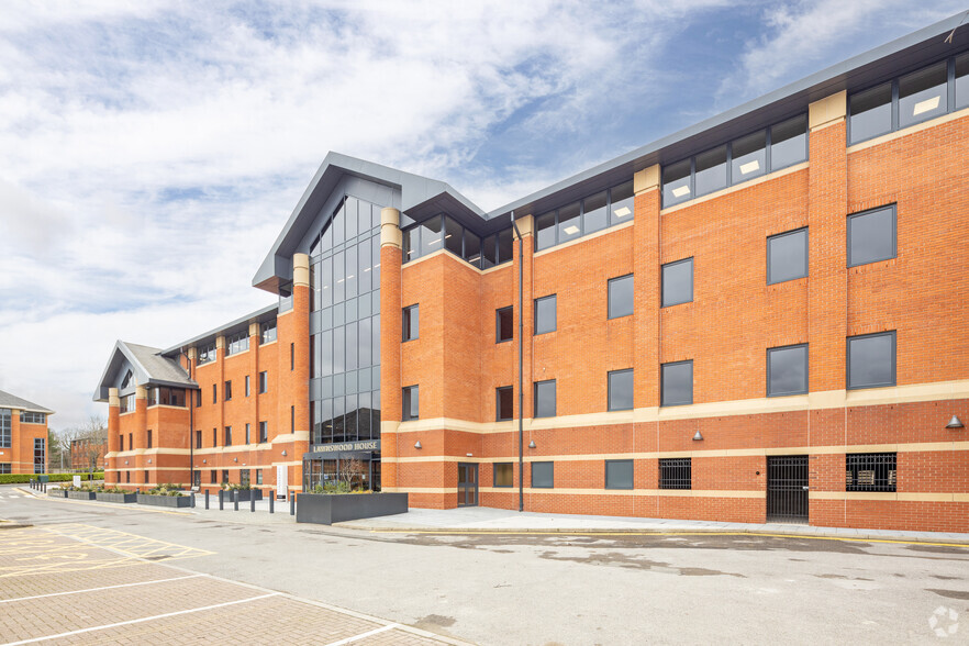 Redvers Close, Leeds for lease - Building Photo - Image 3 of 17