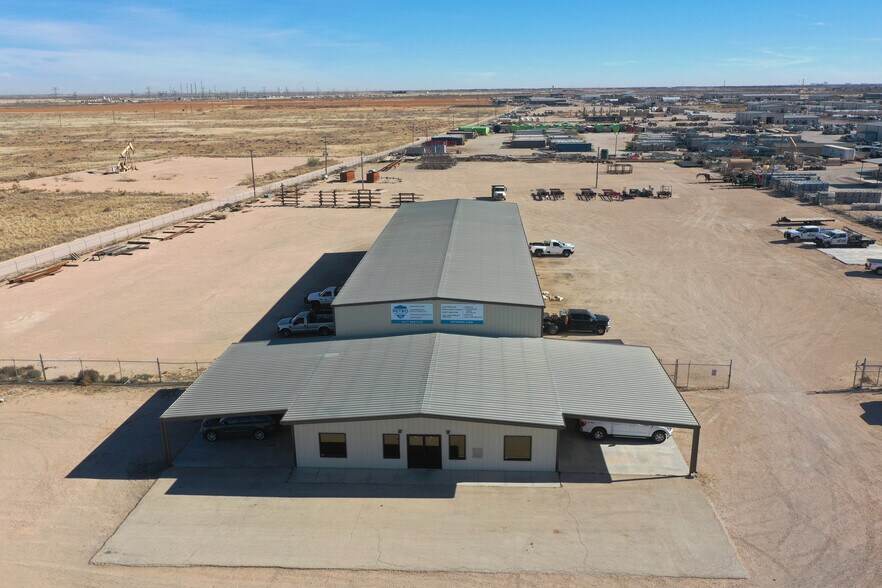 5910 N FM 1788, Midland, TX à louer - Photo du bâtiment - Image 2 de 18