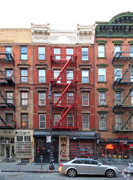 168 Ludlow St, New York, NY à louer - Photo du bâtiment - Image 2 de 4