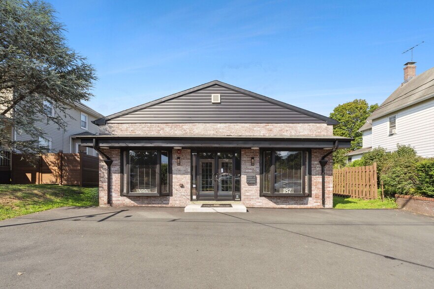 187-189 N Main St, Milltown, NJ à vendre - Photo du bâtiment - Image 1 de 37