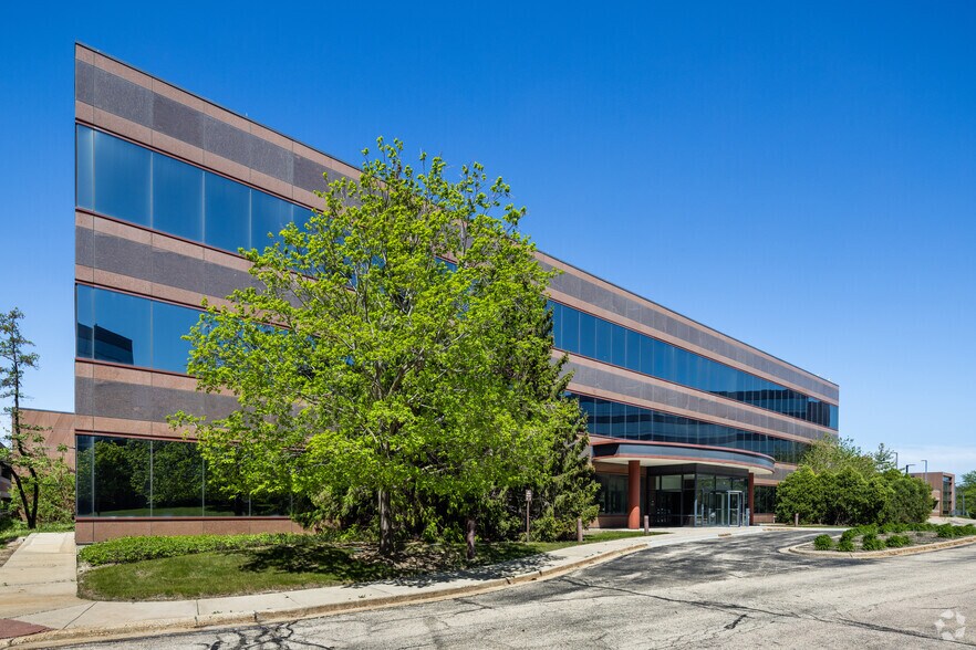 D Overlook Point, Lincolnshire, IL à louer - Photo du bâtiment - Image 3 de 20