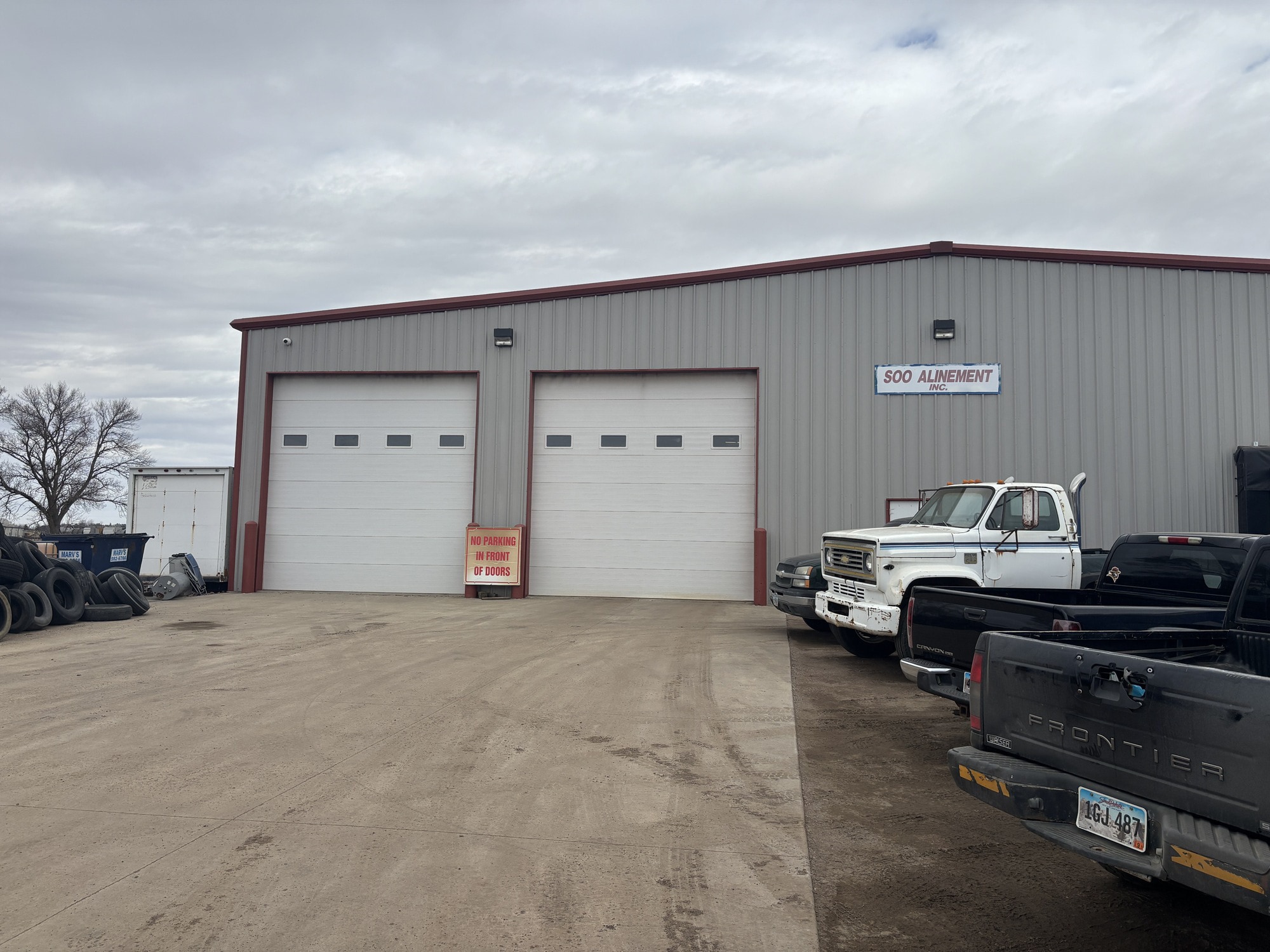 1204 E Hemlock Ave, Brandon, SD for lease Building Photo- Image 1 of 7