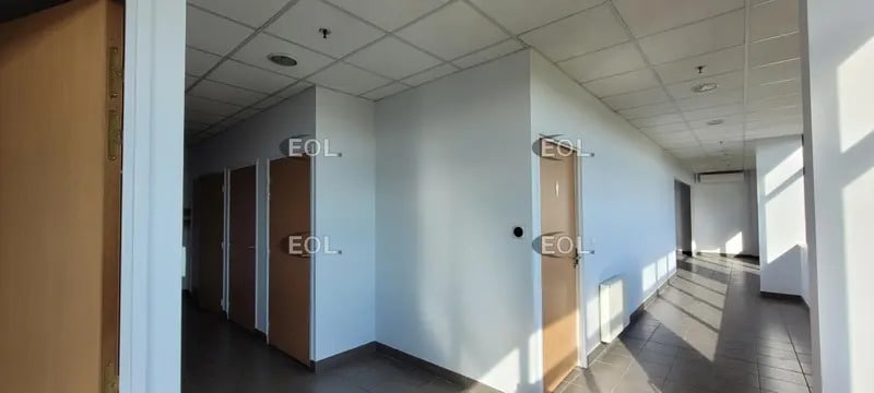 Industrial in Saint-Quentin-Fallavier for lease - Interior Photo - Image 2 of 8