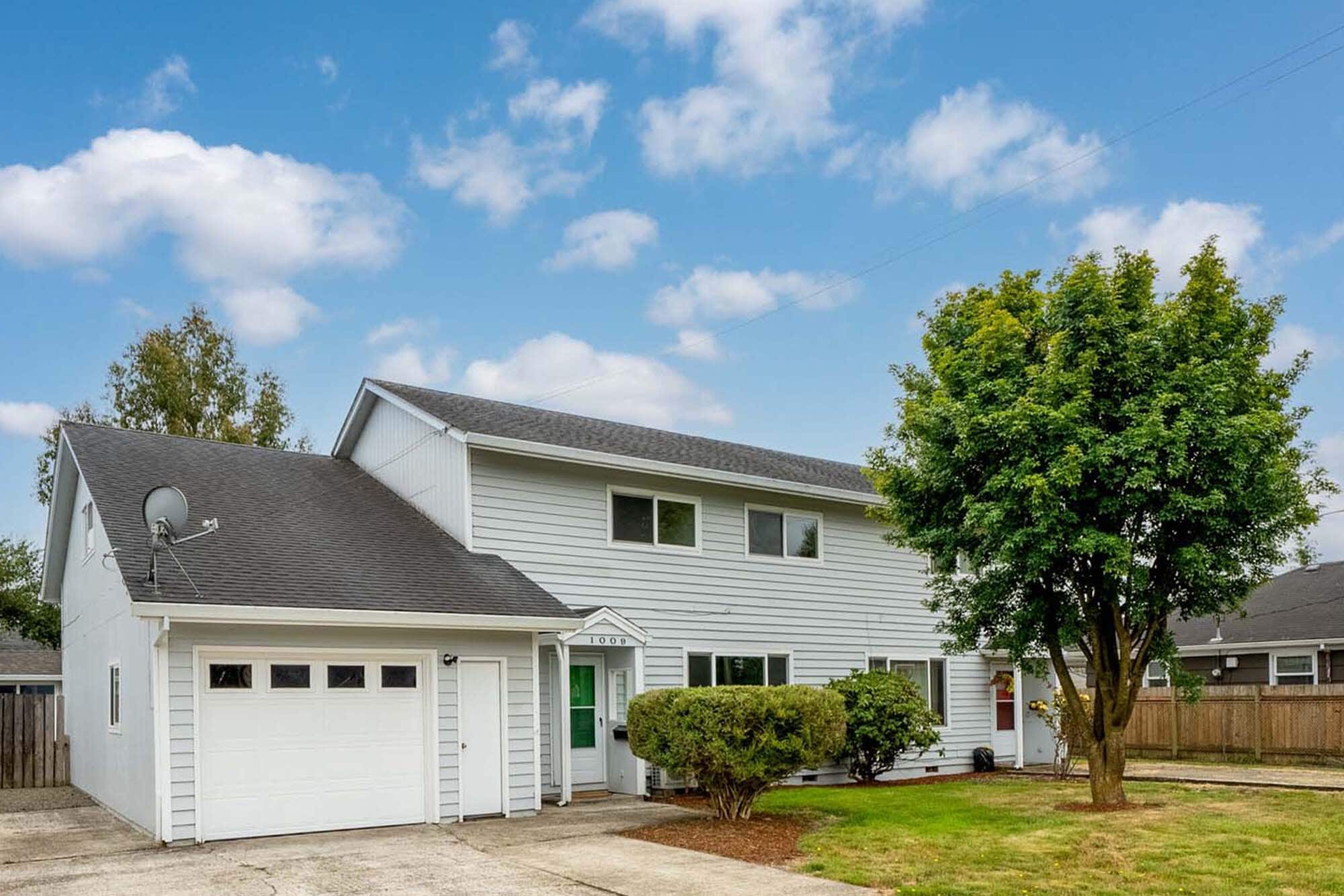 1009-1011 Grove Ave, Tillamook, OR for sale Primary Photo- Image 1 of 42