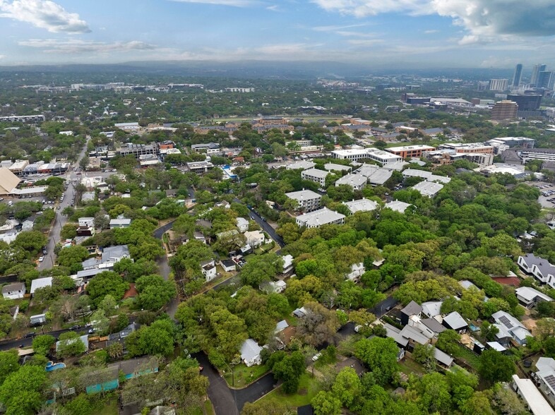 302 Park Ln, Austin, TX for sale - Building Photo - Image 3 of 18