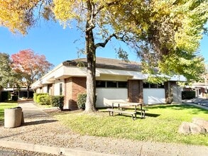 1130 Conroy Ln, Roseville, CA for lease Building Photo- Image 1 of 7