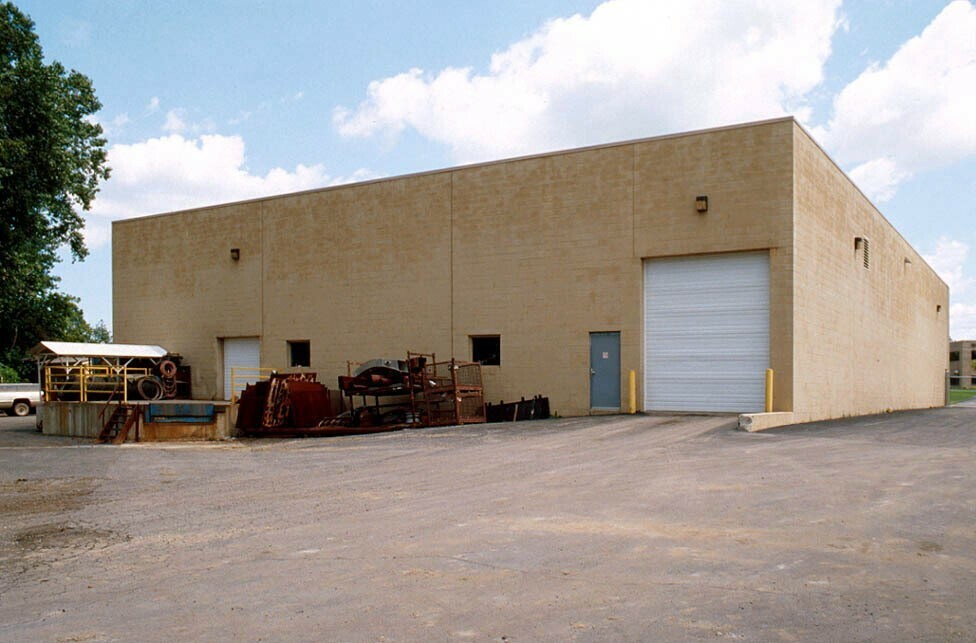 4936 Technical Dr, Milford, MI for lease Building Photo- Image 1 of 3