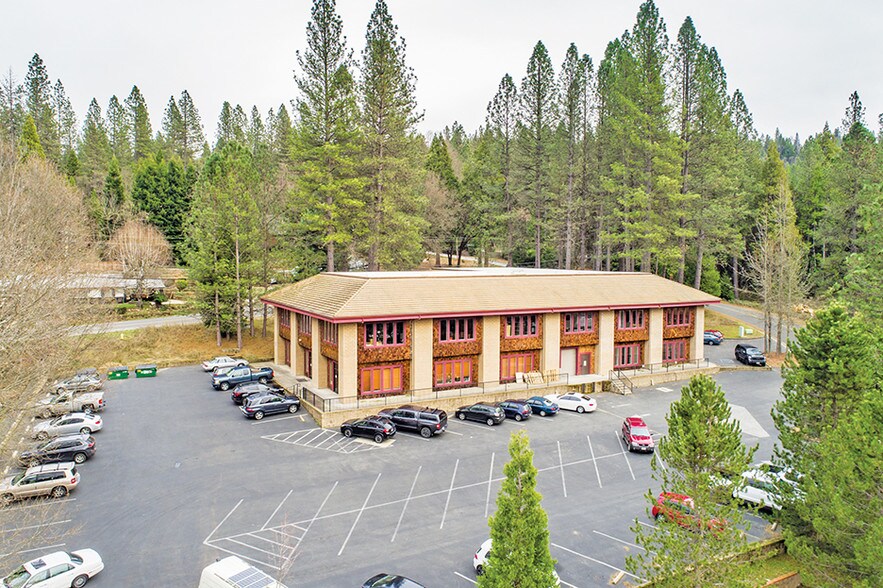 104 New Mohawk Rd, Nevada City, CA à vendre - Photo principale - Image 1 de 1