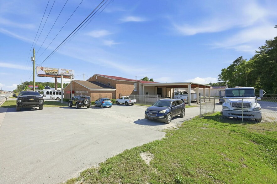 2705 US 70 Hwy E, New Bern, NC à vendre - Photo du bâtiment - Image 3 de 12