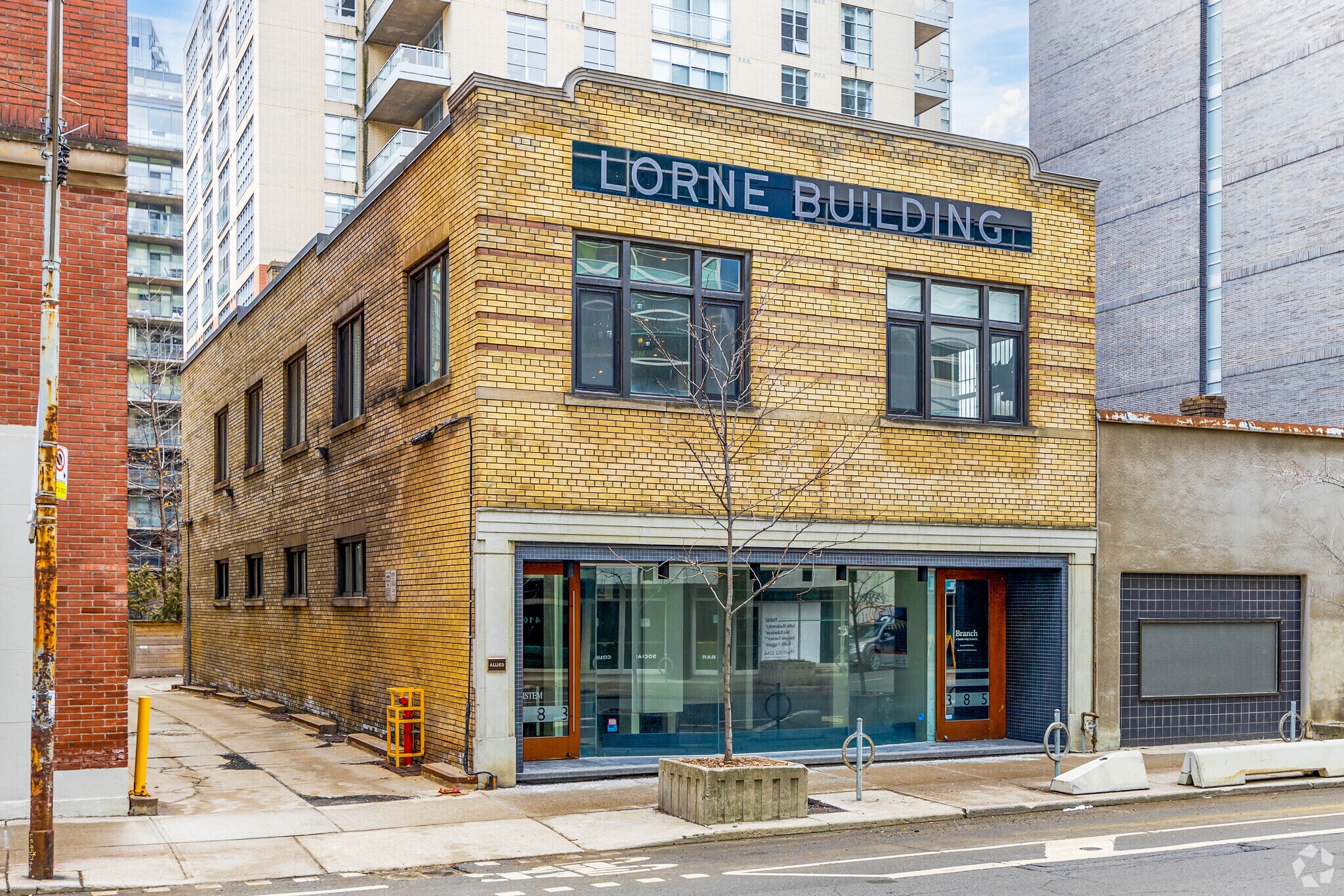 383-385 Adelaide St W, Toronto, ON for sale Building Photo- Image 1 of 1