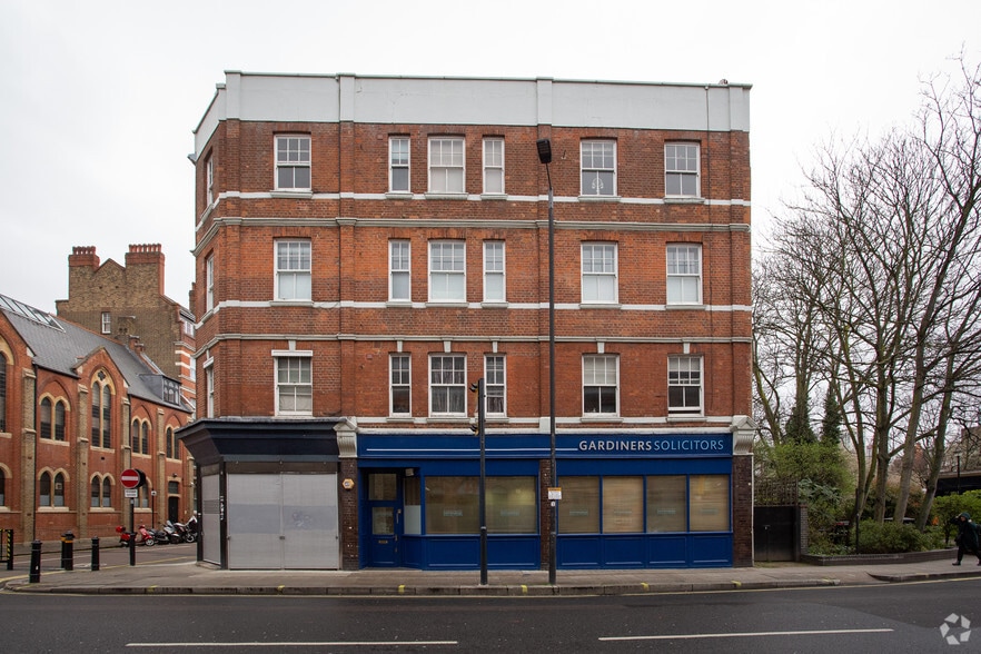 17-21 North End Rd, Londres à louer - Photo du bâtiment - Image 3 de 3