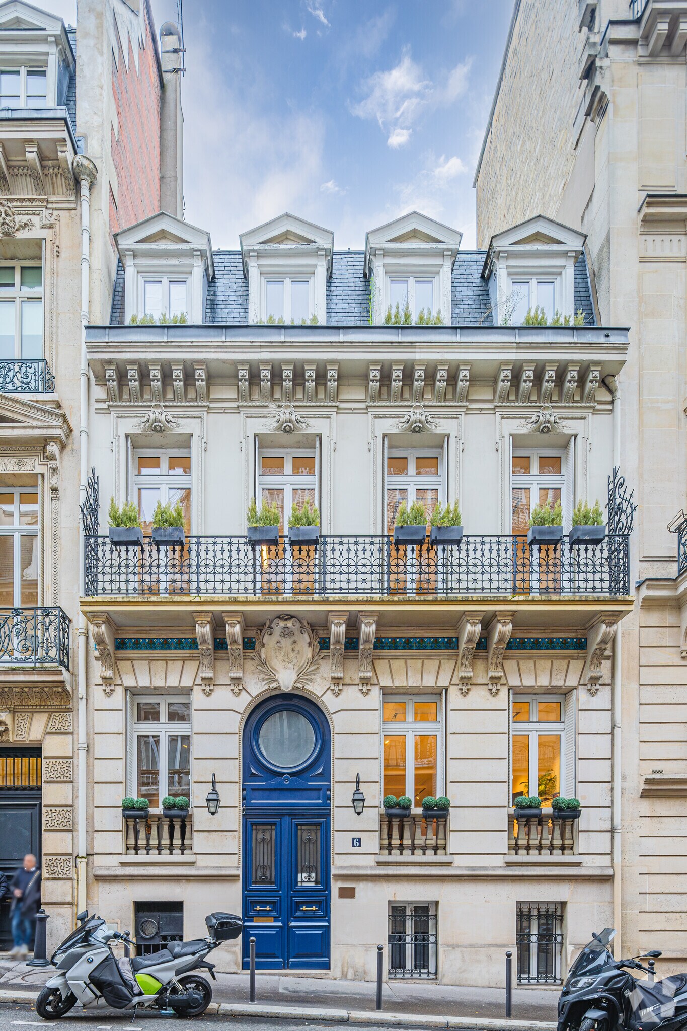 6 Rue Copernic, Paris for lease Primary Photo- Image 1 of 3