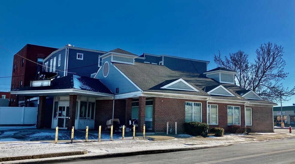 29 Market Sq, Lynn, MA à vendre - Photo principale - Image 1 de 12