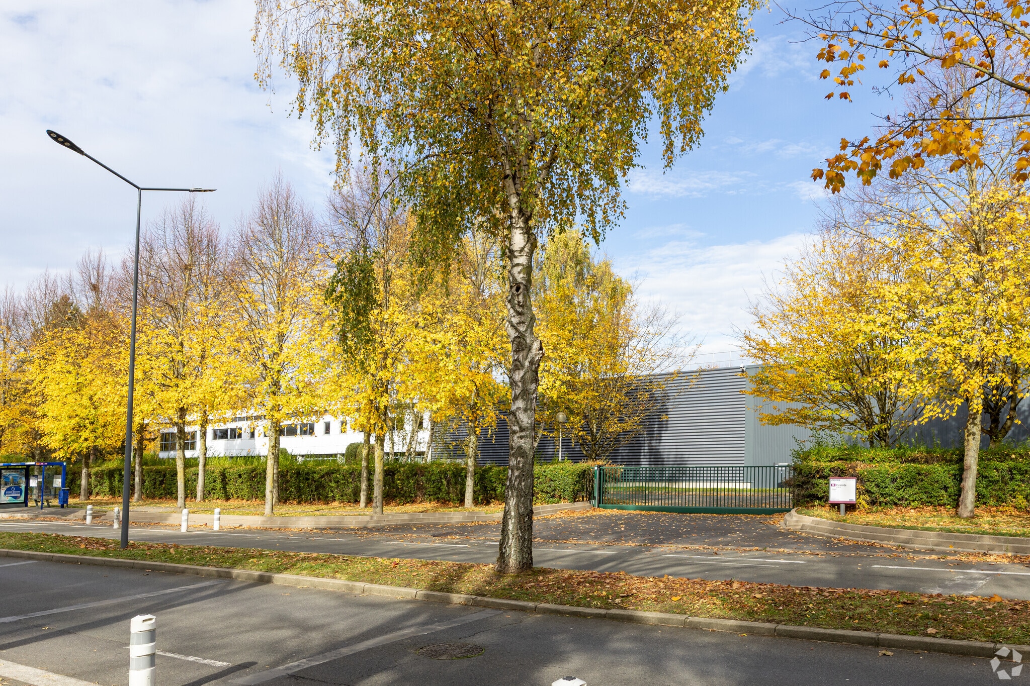 56 Avenue De La Pyramide, Tremblay-en-France for lease Primary Photo- Image 1 of 8