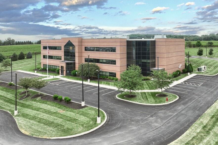 1401 York St, Hanover, PA for sale - Building Photo - Image 3 of 8