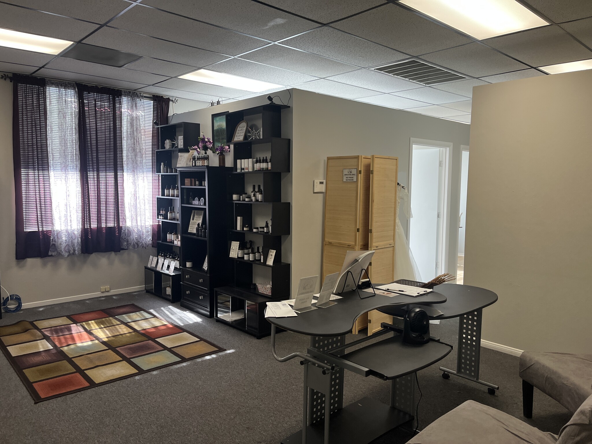 309 W Lake Mead Pky, Henderson, NV for lease Interior Photo- Image 1 of 8