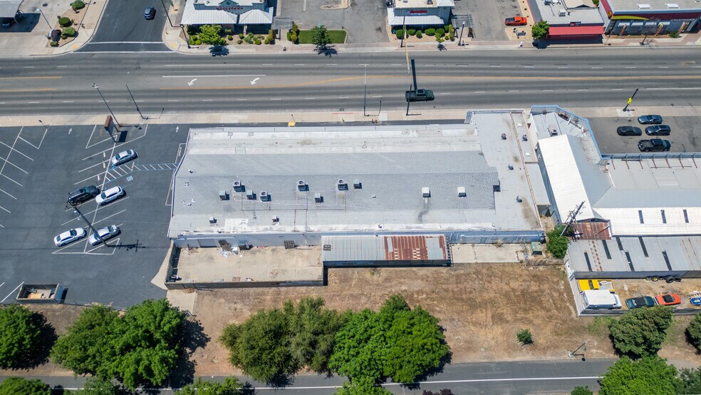 727 Clovis Ave, Clovis, CA for sale - Building Photo - Image 3 of 22