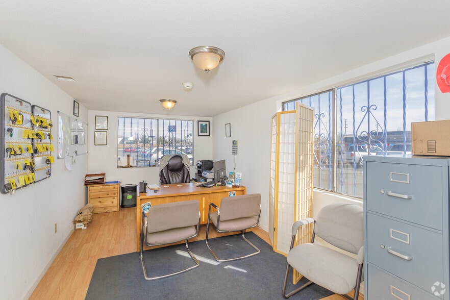 295 Kietzke Ln, Reno, NV for lease - Interior Photo - Image 2 of 23